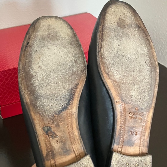 Ladies Gucci Black Loafers with Gold Accent - Picture 7 of 7